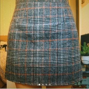 Plaid mini skirt